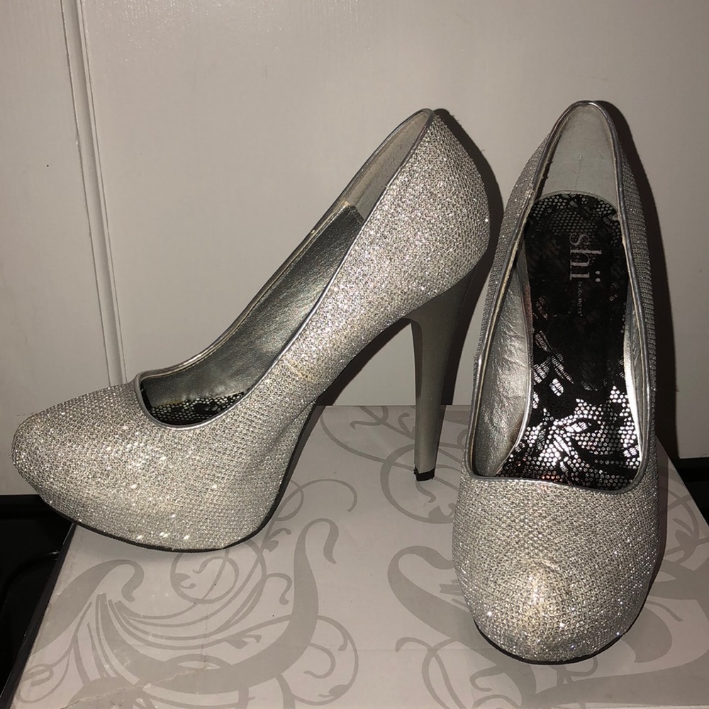Shi Light Silver Sparkly Heel